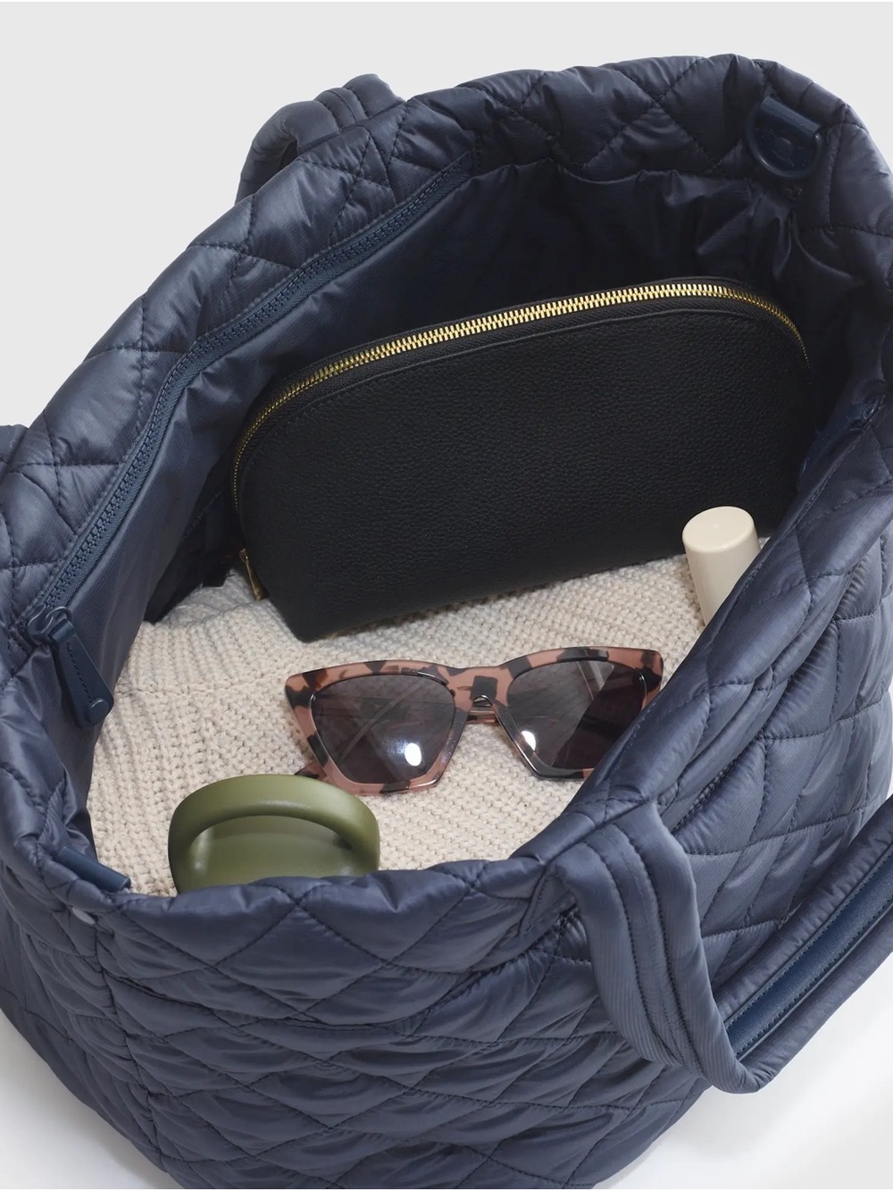 Quince Transit Quilted Carry-All Tote - Picture 3 of 6
